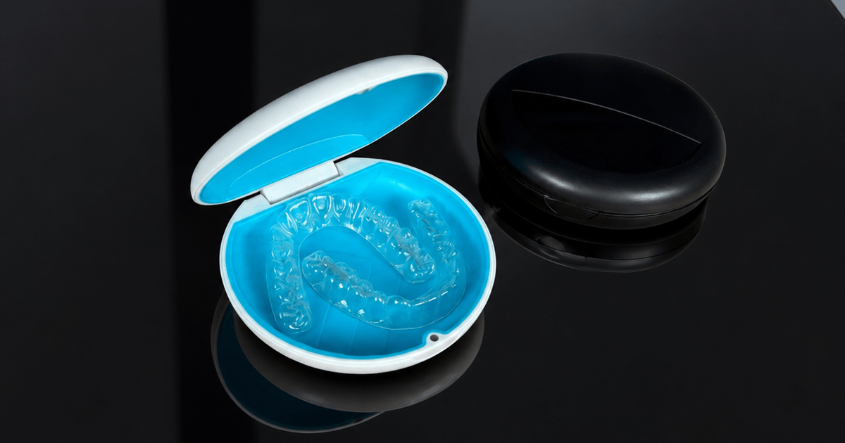Comparativo entre alinhadores invisíveis ClearCorrect e Invisalign — Dr. Cristiano Belém
